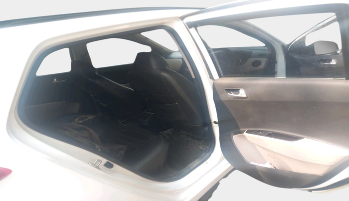 2018 Hyundai Grand i10 SPORTZ 1.2 KAPPA VTVT, Petrol, Manual, 1,12,740 km, interior