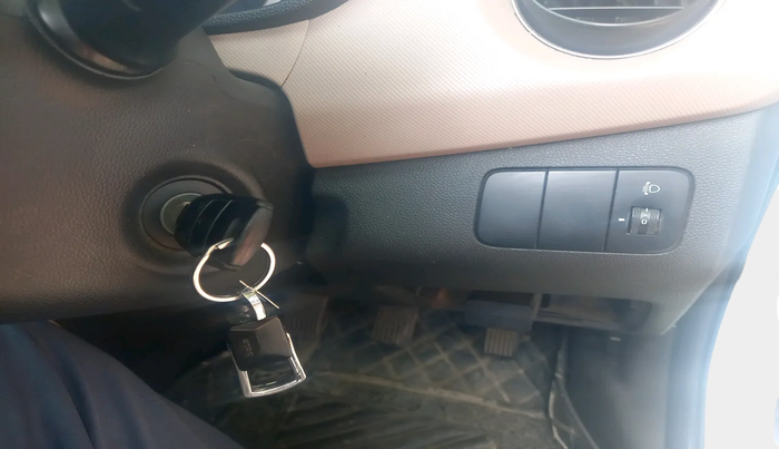 2018 Hyundai Grand i10 SPORTZ 1.2 KAPPA VTVT, Petrol, Manual, 1,12,740 km, interior