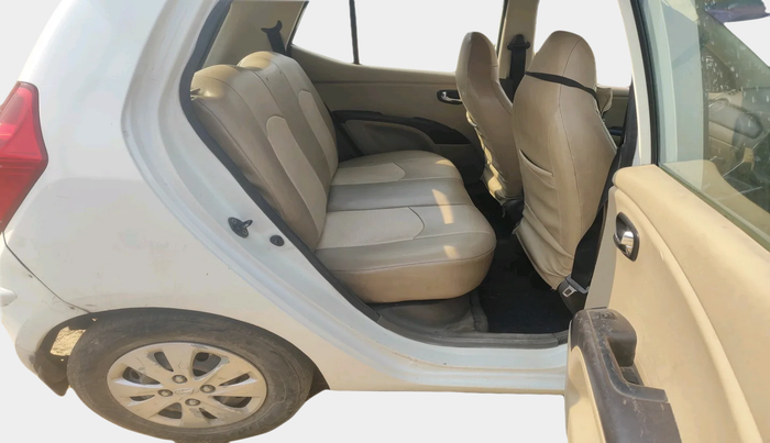 2011 Hyundai i10 MAGNA 1.1, Petrol, Manual, 80,086 km, interior