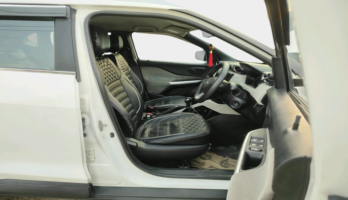 2023 Nissan MAGNITE XE, Petrol, Manual, 10,932 km, interior