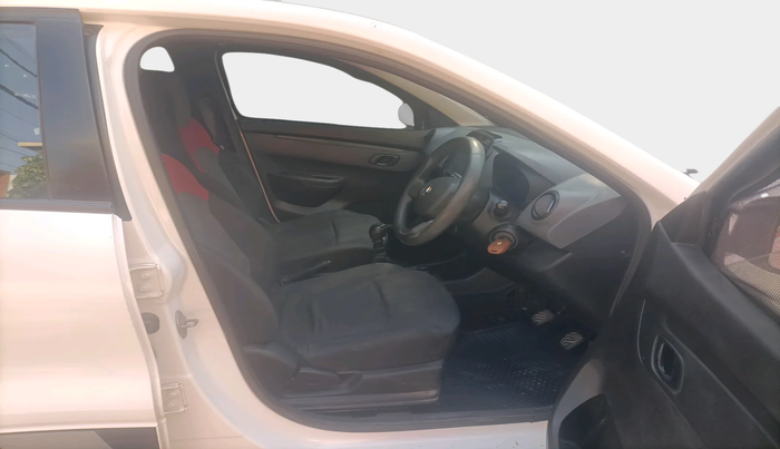 2018 Renault Kwid RXT 1.0, Petrol, Manual, 67,570 km, interior