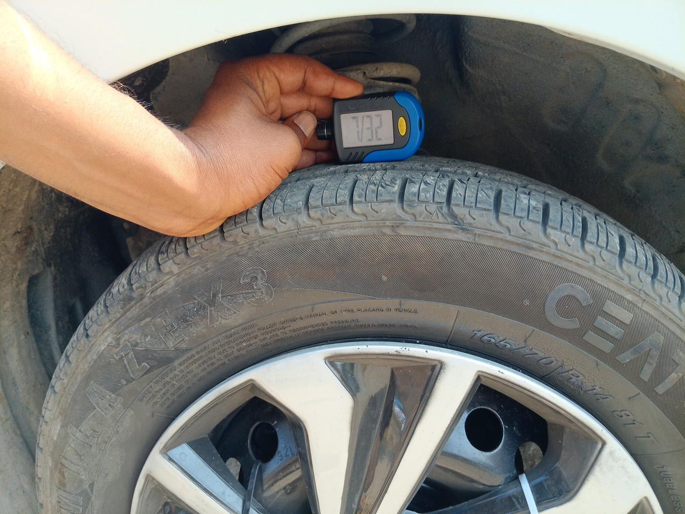 2016 Maruti Celerio VXI CNG, Petrol, Manual, 7,00,001 km, tyre