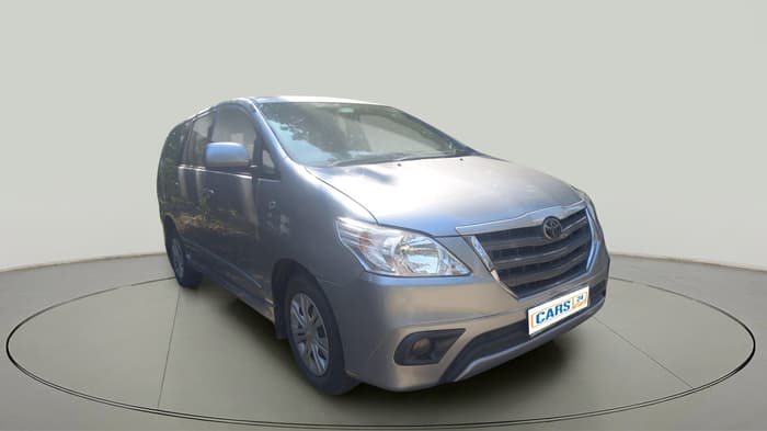 2015 Toyota Innova 2.5 GX 7 STR, Diesel, Manual, 2,02,831 km, exterior