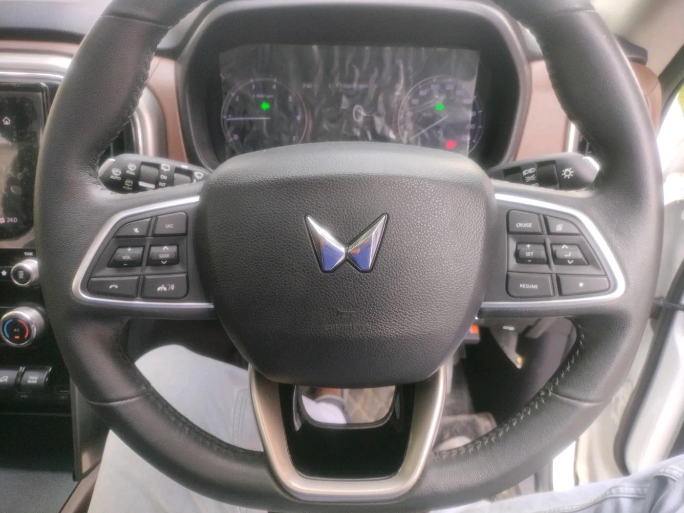 2024 Mahindra SCORPIO-N Z8 L DIESEL MT 2WD 7 STR, Diesel, Manual, 18,500 km, interior