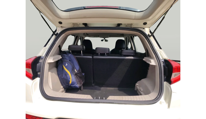 2020 Mahindra XUV300 W6 1.5 DIESEL, Diesel, Manual, 1,25,122 km, exterior