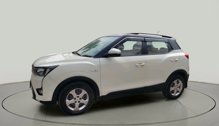2020 Mahindra XUV300 W6 1.5 DIESEL, Diesel, Manual, 1,25,122 km, exterior