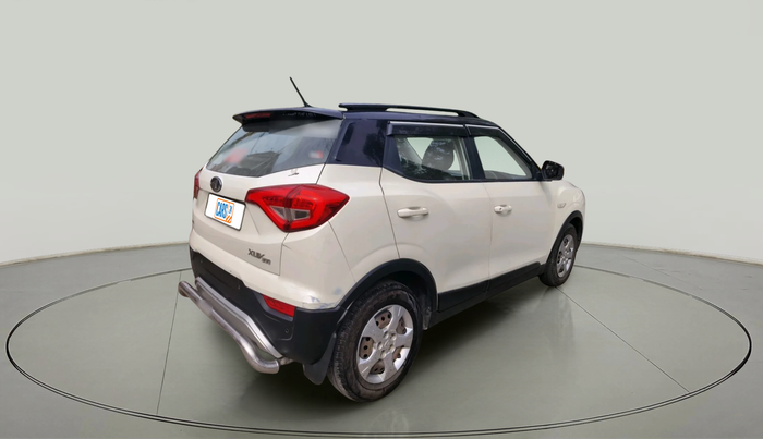 2020 Mahindra XUV300 W6 1.5 DIESEL, Diesel, Manual, 1,25,122 km, exterior