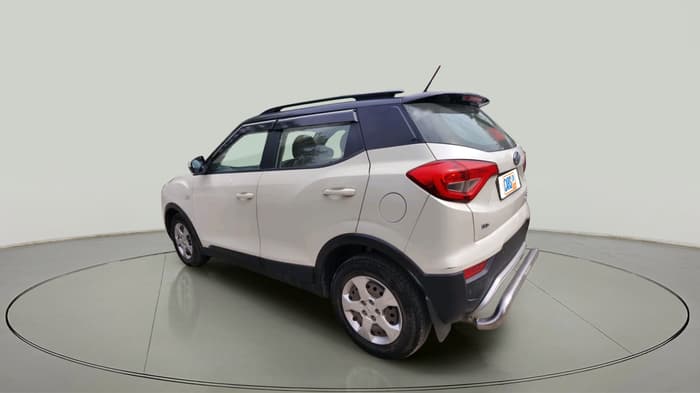 2020 Mahindra XUV300 W6 1.5 DIESEL, Diesel, Manual, 1,28,000 km, exterior