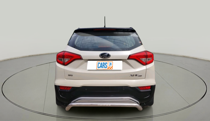 2020 Mahindra XUV300 W6 1.5 DIESEL, Diesel, Manual, 1,25,122 km, exterior