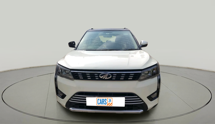 2020 Mahindra XUV300 W6 1.5 DIESEL, Diesel, Manual, 1,25,122 km, exterior