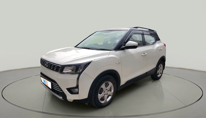 2020 Mahindra XUV300 W6 1.5 DIESEL, Diesel, Manual, 1,25,122 km, exterior
