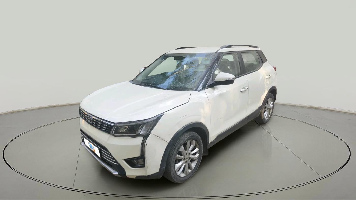2022 Mahindra XUV300 W8 1.5 DIESEL, Diesel, Manual, 47,100 km, exterior