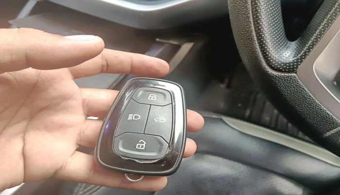 2020 Tata Harrier XT 2.0L KRYOTEC, Diesel, Manual, 1,39,079 km, interior