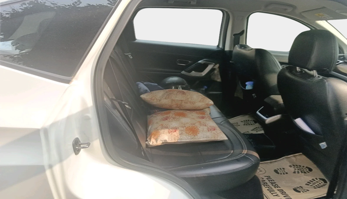 2020 Tata Harrier XT 2.0L KRYOTEC, Diesel, Manual, 1,39,079 km, interior