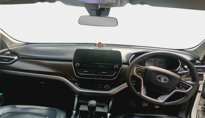2020 Tata Harrier XT 2.0L KRYOTEC, Diesel, Manual, 1,39,079 km, interior