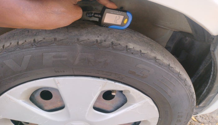 2014 Maruti Ritz VXI, Petrol, Manual, 45,390 km, tyre