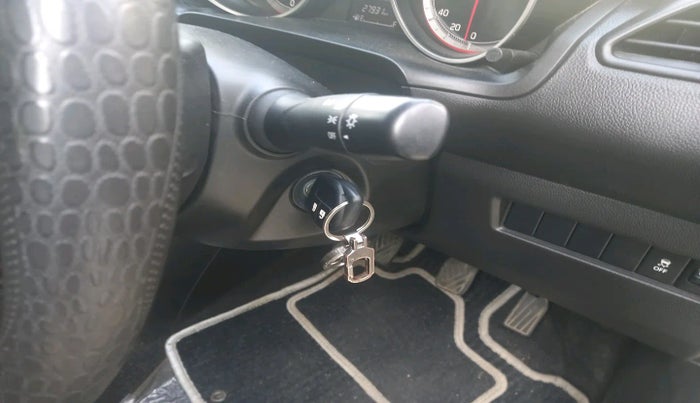 2023 Maruti Swift VXI, Petrol, Manual, 27,931 km, interior