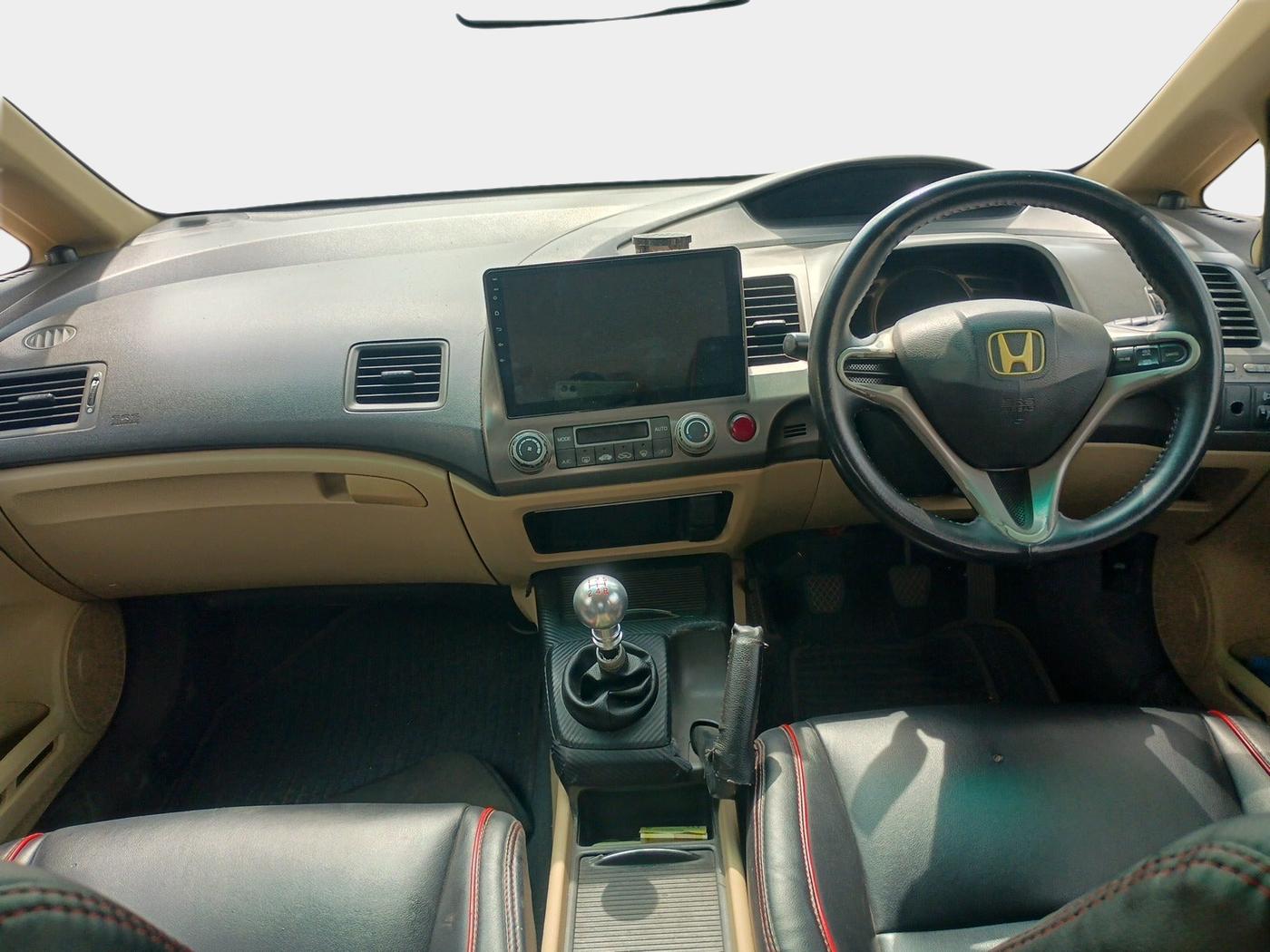 2010 Honda Civic 1.8L I-VTEC V MT, Petrol, Manual, 1,32,652 km, interior