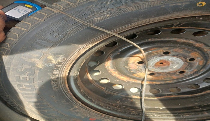 2010 Honda Civic 1.8L I-VTEC V MT, Petrol, Manual, 1,32,652 km, tyre