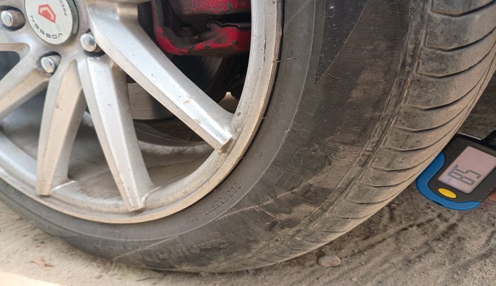 2010 Honda Civic 1.8L I-VTEC V MT, Petrol, Manual, 1,32,652 km, tyre