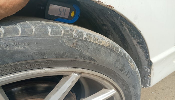 2010 Honda Civic 1.8L I-VTEC V MT, Petrol, Manual, 1,32,652 km, tyre