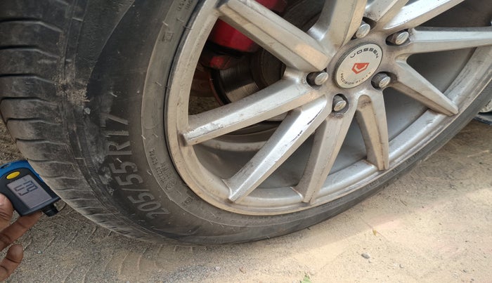 2010 Honda Civic 1.8L I-VTEC V MT, Petrol, Manual, 1,32,652 km, tyre