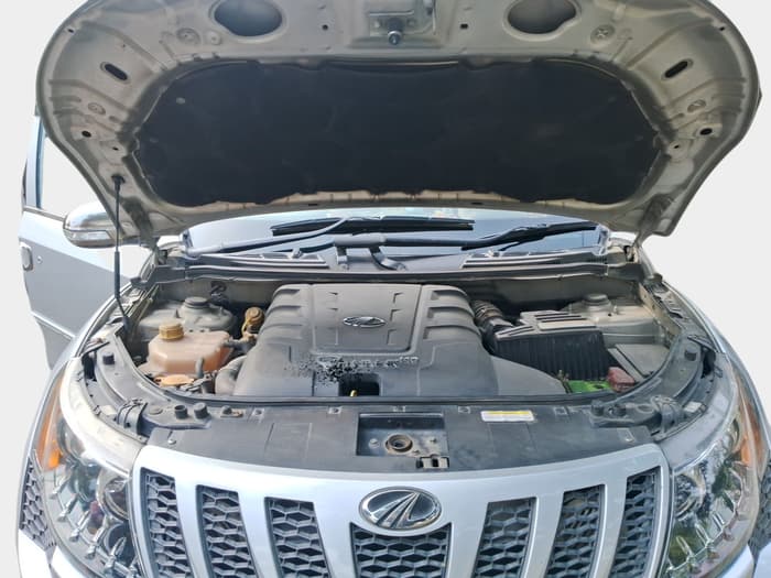 2015 Mahindra XUV500 W4, Diesel, Manual, 92,350 km, exterior