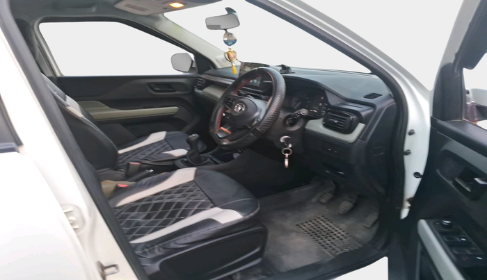 2021 Tata PUNCH ADVENTURE MT, Petrol, Manual, 31,490 km, interior