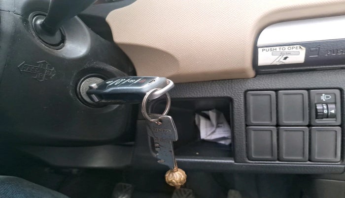 2017 Maruti Wagon R 1.0 LXI, Petrol, Manual, 48,121 km, interior