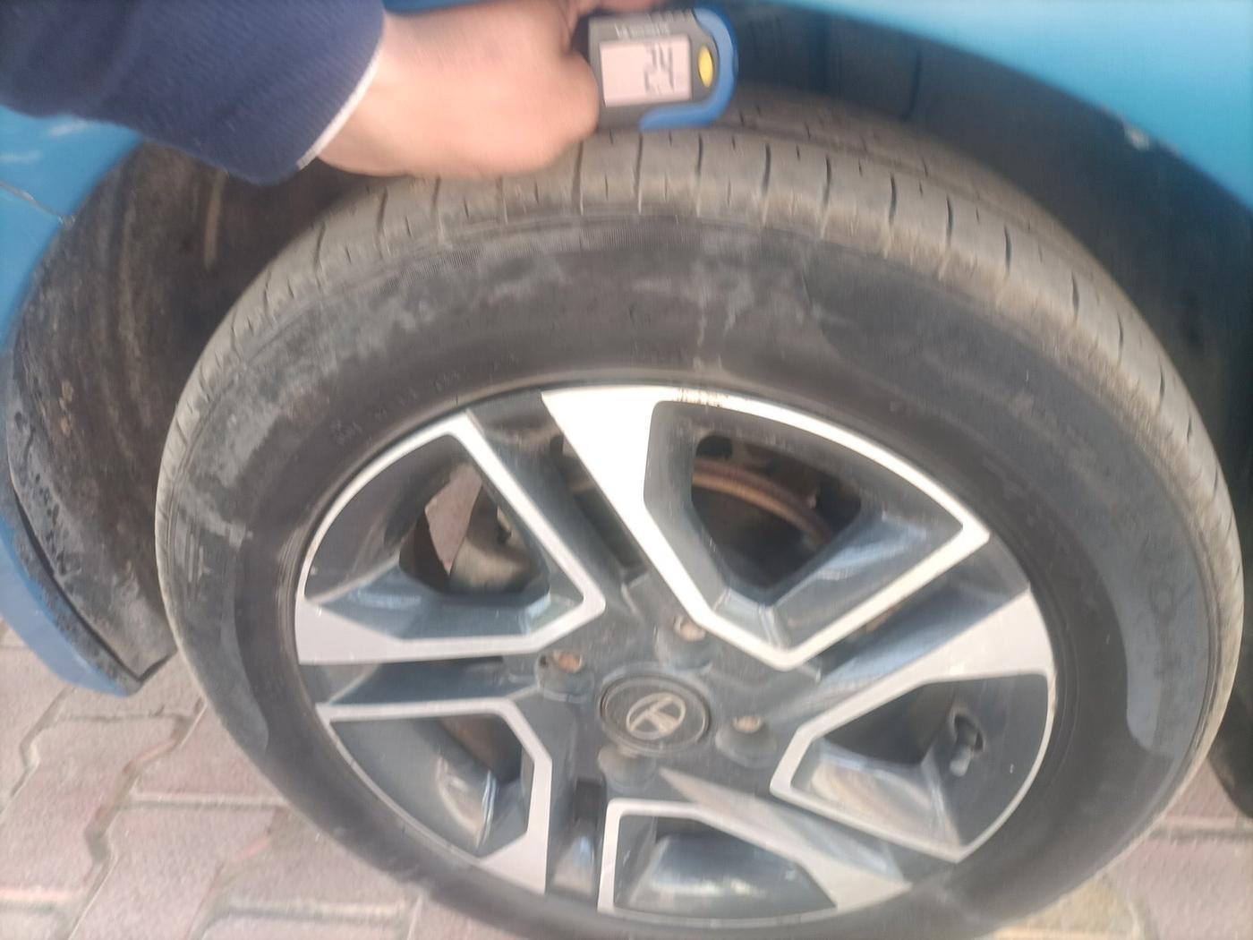 2019 Tata Tiago XZ PLUS PETROL, Petrol, Manual, 68,606 km, tyre