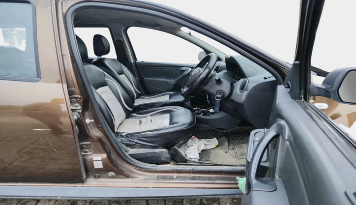 2015 Renault Duster 85 PS RXE DIESEL, Diesel, Manual, 1,79,531 km, interior