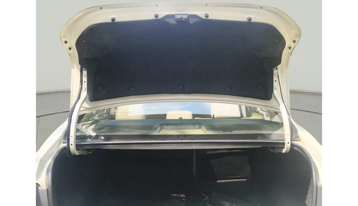 2017 Toyota Corolla Altis GL PETROL, Petrol, Manual, 1,18,245 km, exterior