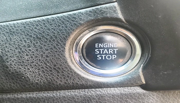 2017 Toyota Corolla Altis GL PETROL, Petrol, Manual, 1,18,245 km, interior