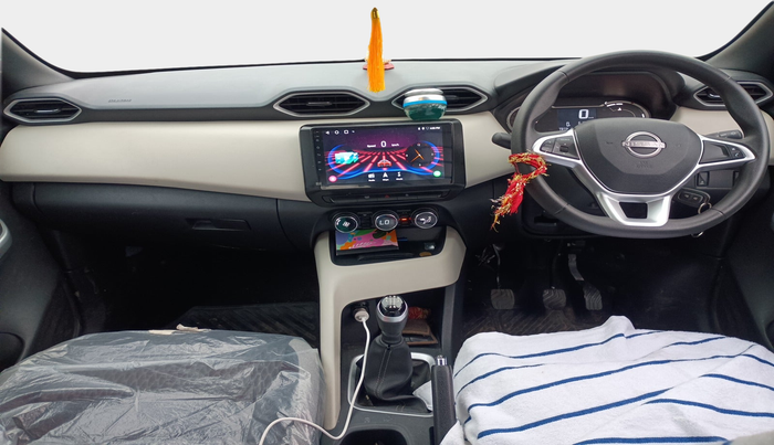 2024 Nissan MAGNITE XL, Petrol, Manual, 6,138 km, interior