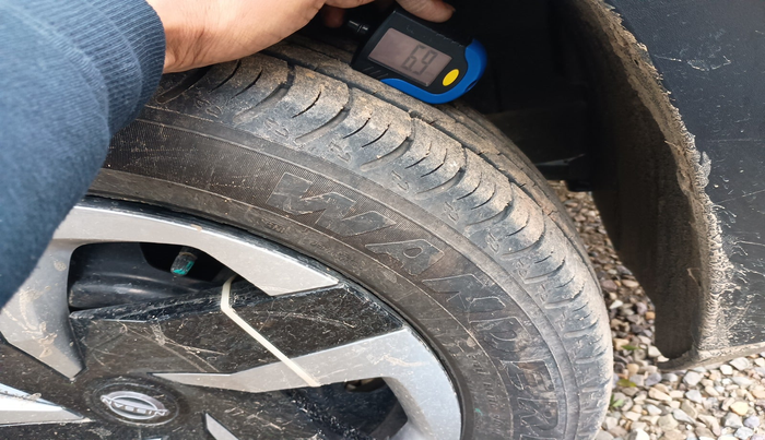 2024 Nissan MAGNITE XL, Petrol, Manual, 6,138 km, tyre