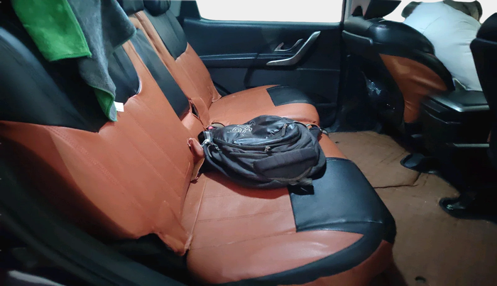 2018 Mahindra XUV500 W7, Diesel, Manual, 85,933 km, interior