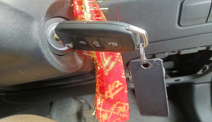 2022 Tata PUNCH ADVENTURE MT, Petrol, Manual, 73,671 km, interior