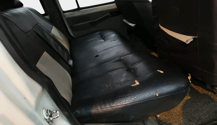 2013 Mahindra Bolero SLX BS IV, Diesel, Manual, 92,293 km, interior