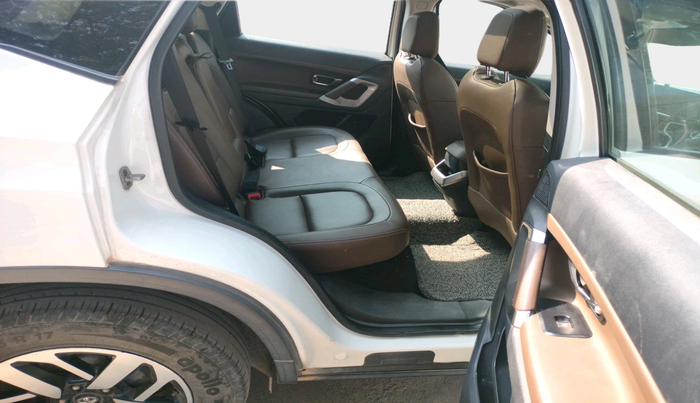 2020 Tata Harrier XZ PLUS 2.0L DUAL TONE, Diesel, Manual, 80,216 km, interior