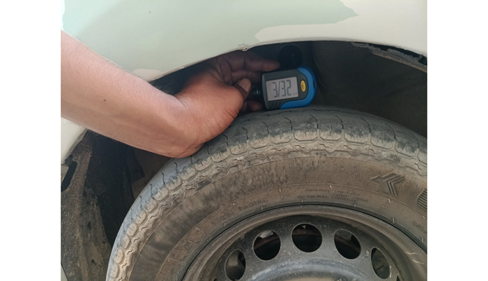 2013 Maruti Alto 800 VXI, Petrol, Manual, 1,36,342 km, tyre