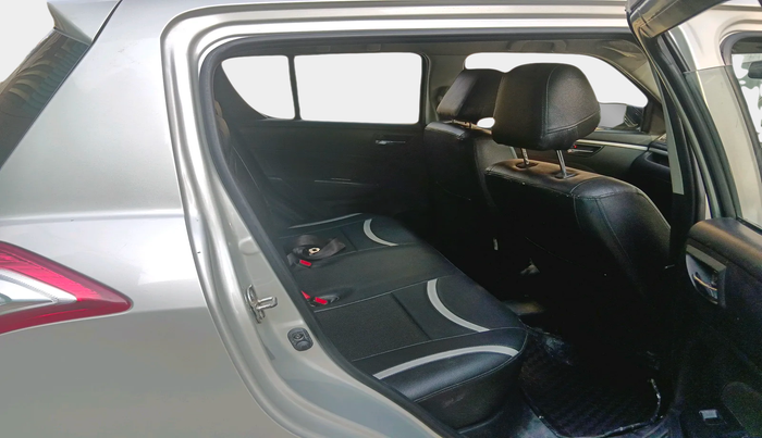 2017 Maruti Swift VXI, Petrol, Manual, 33,273 km, interior