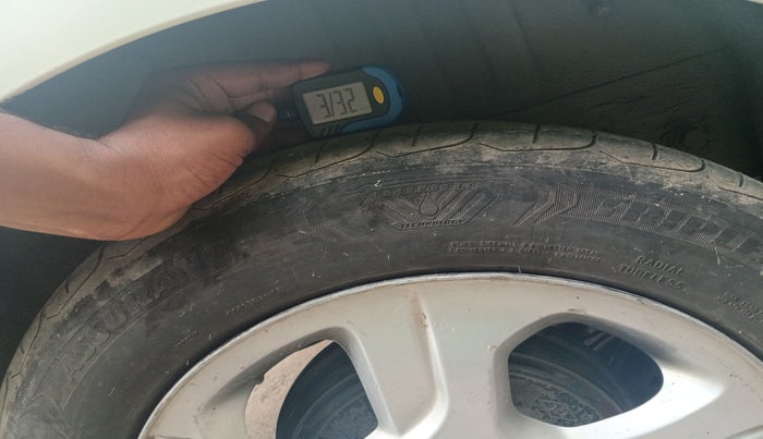 2016 Renault Lodgy 85 PS RXL, Diesel, Manual, 1,76,607 km, tyre