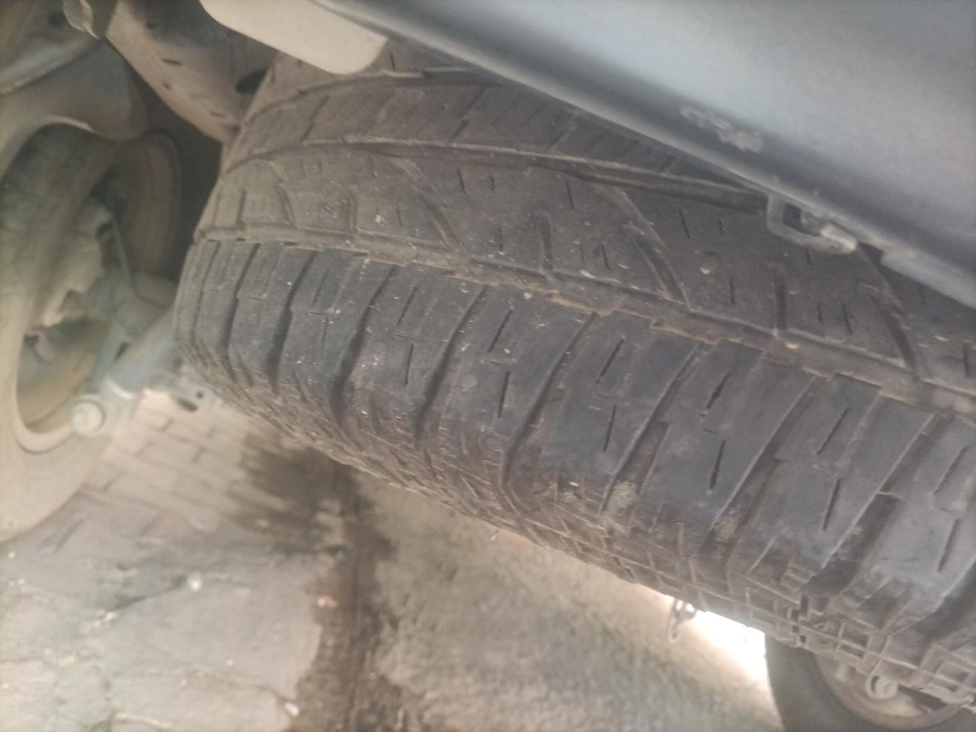 2017 Toyota Fortuner 2.8 4X2 AT, Diesel, Automatic, 2,05,336 km, tyre
