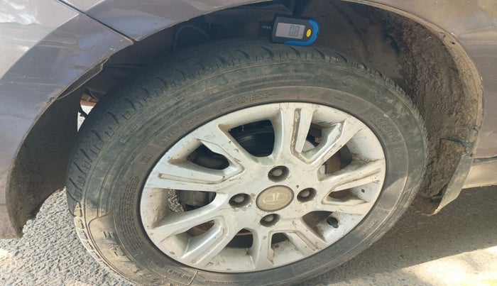 2017 Tata Tiago XZA PETROL, Petrol, Automatic, 68,505 km, tyre