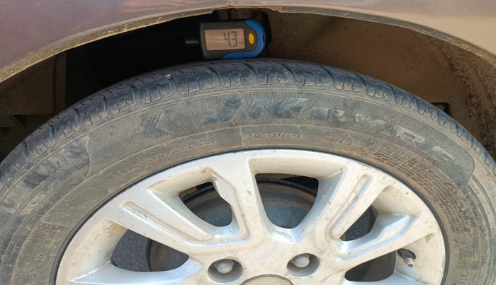 2017 Tata Tiago XZA PETROL, Petrol, Automatic, 68,505 km, tyre