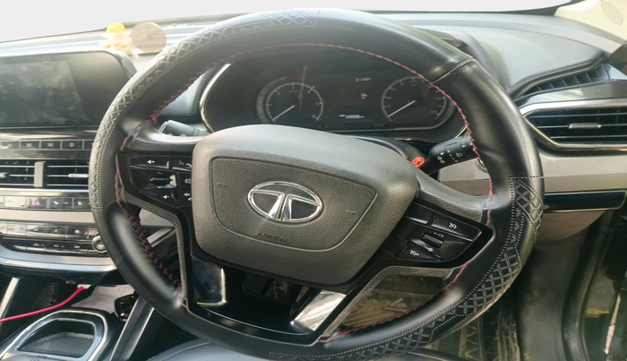 2022 Tata Safari XT PLUS, Diesel, Manual, 2,28,996 km, interior