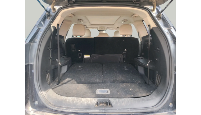 2021 Mahindra XUV700 AX 7 P MT 7 STR, Petrol, Manual, 70,599 km, exterior