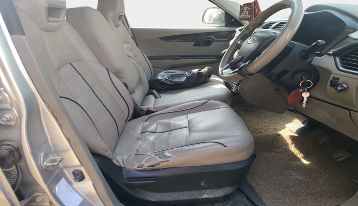 2016 Mahindra Kuv100 K4 PLUS 6 STR, Petrol, Manual, 94,129 km, interior