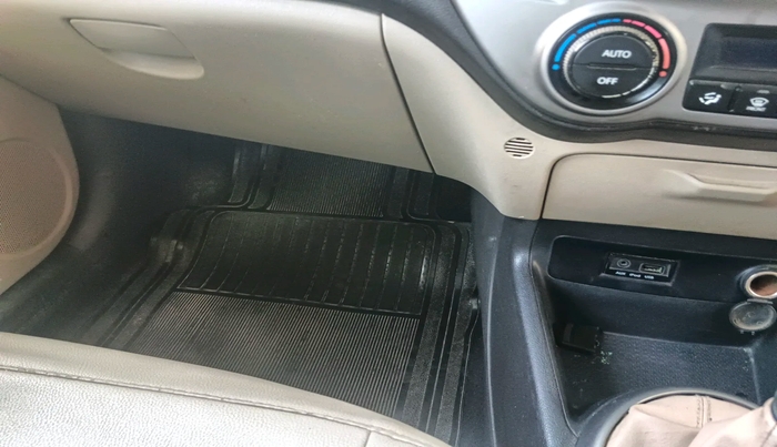 2012 Hyundai i20 SPORTZ 1.2, Petrol, Manual, 88,089 km, interior