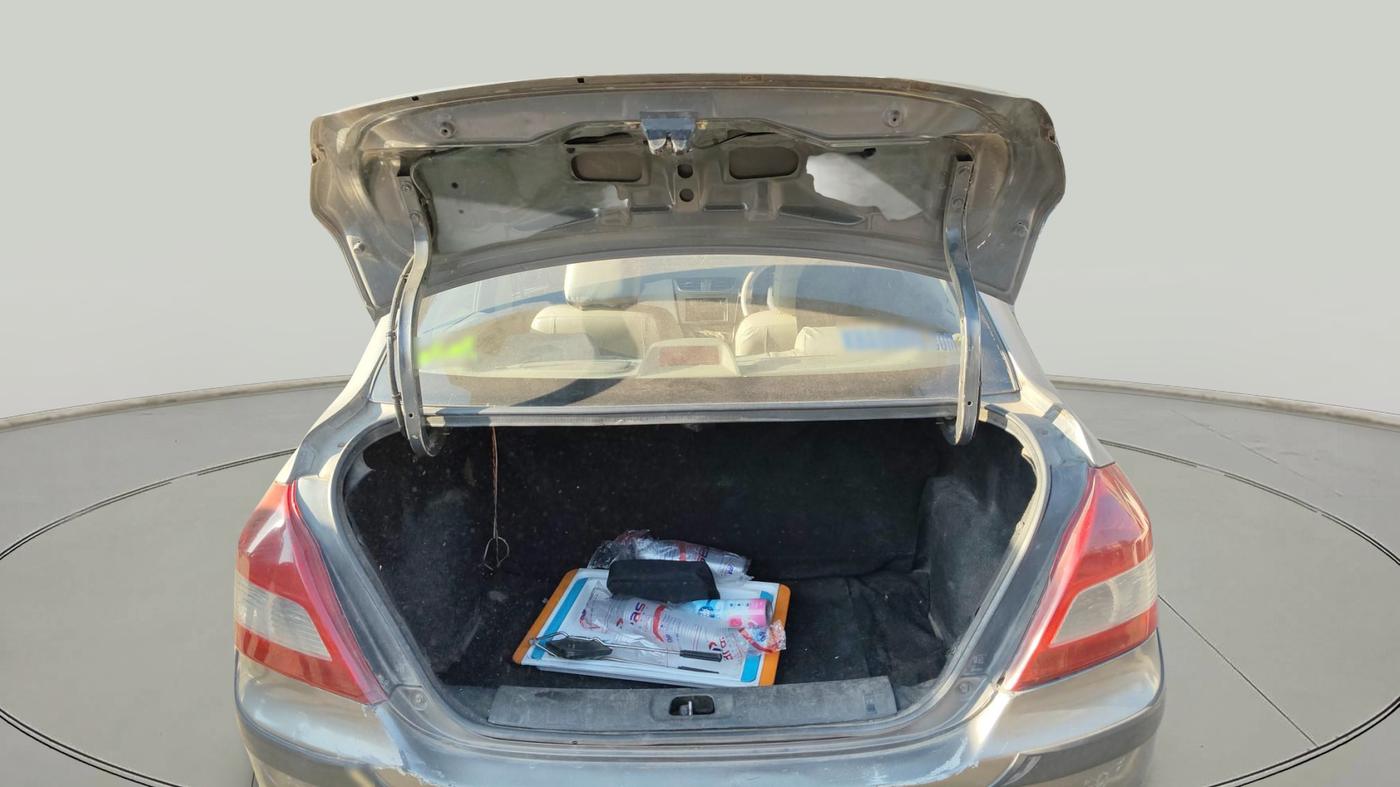 2015 Maruti Swift Dzire LDI, Diesel, Manual, 1,17,320 km, exterior